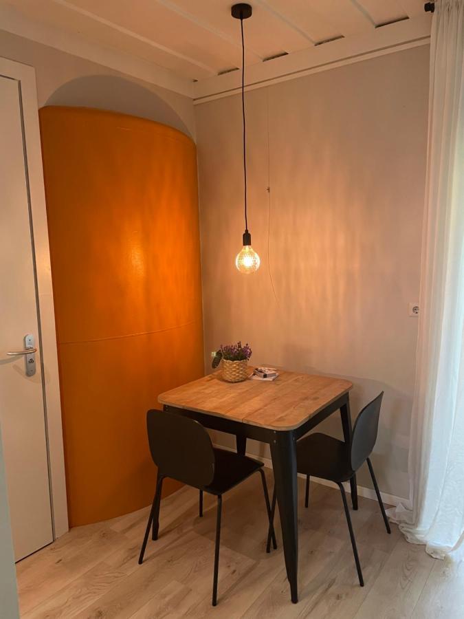 Tiny-House Van Zeecontainers Bij Het Bos Oranjewoud Exterior photo