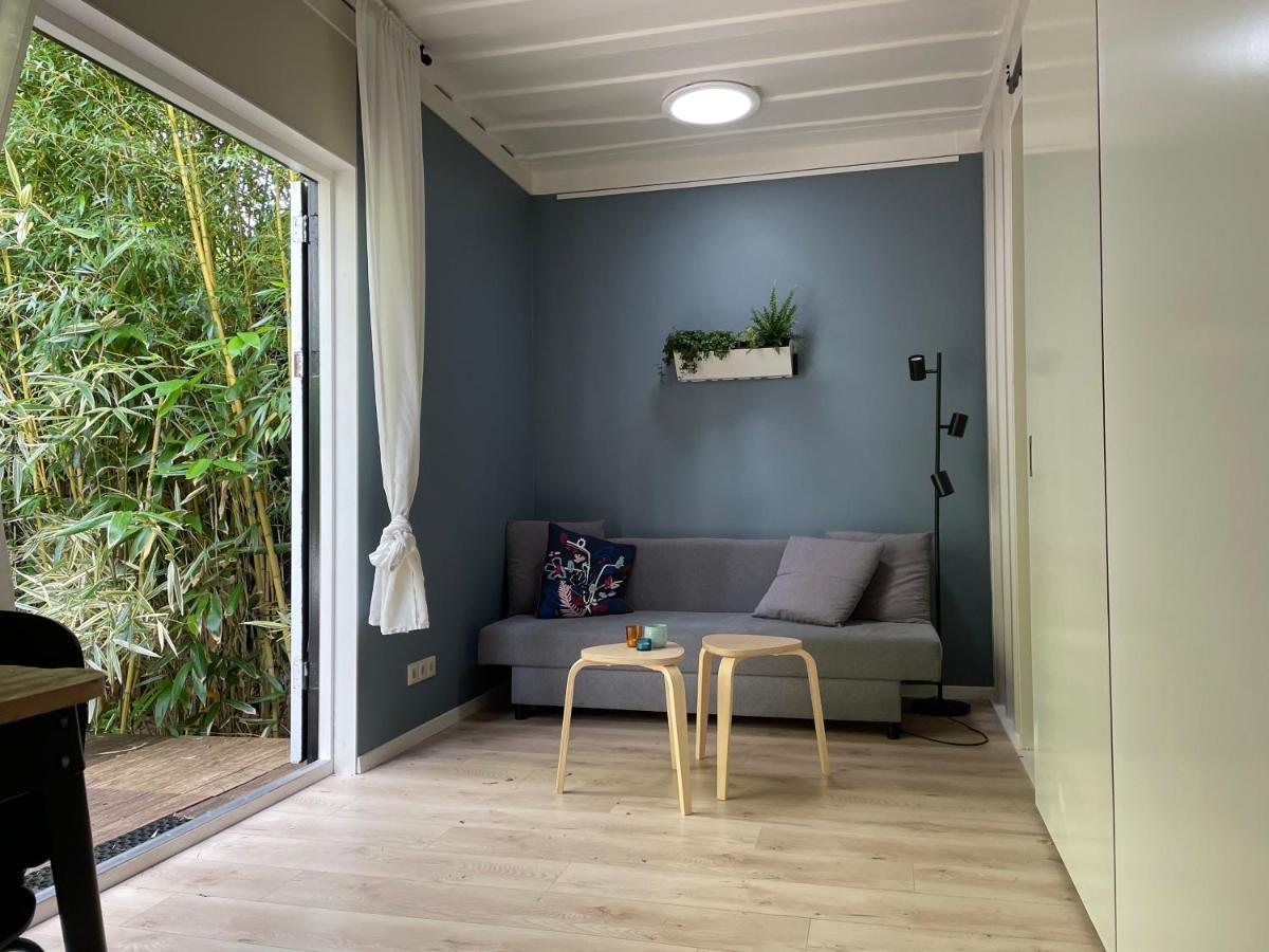 Tiny-House Van Zeecontainers Bij Het Bos Oranjewoud Exterior photo